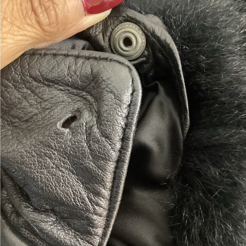 Vintage Black Genuine Leather Jacket with Genuine Opossum Fur Trim Insert L - Picture 11 of 16